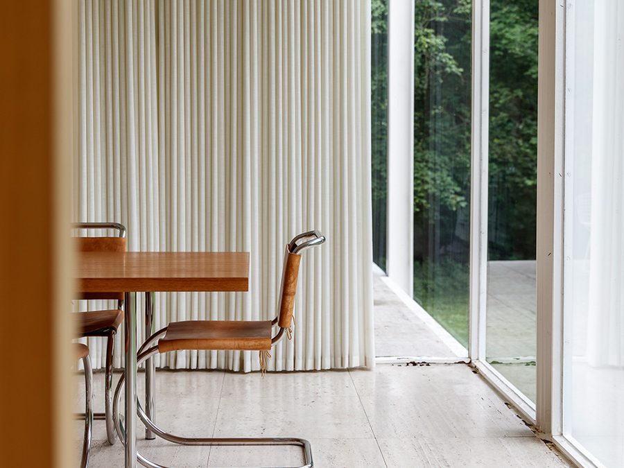 Farnsworth  House