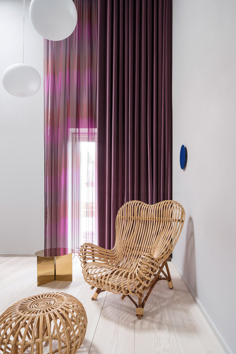 kroyers-plads-apartment-studio-david-thulstrup-interior-architecture-copenhagen-denmark-avoid-scandinavian-furniture-modern-_dezeen_936_15